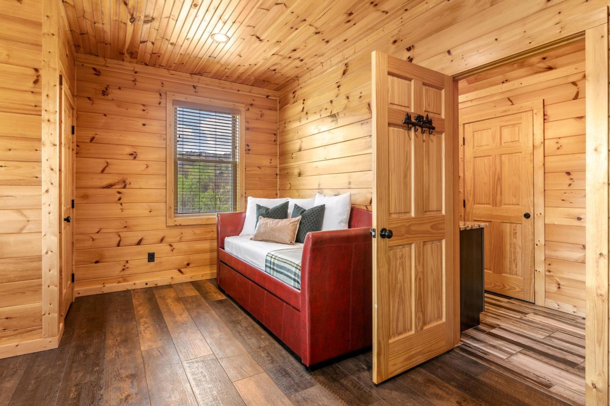 3 Lazy Bears Chalet Gatlinburg Exterior photo